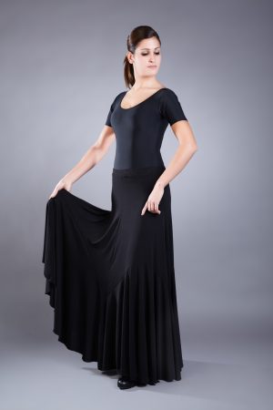 Amaya model skirt
